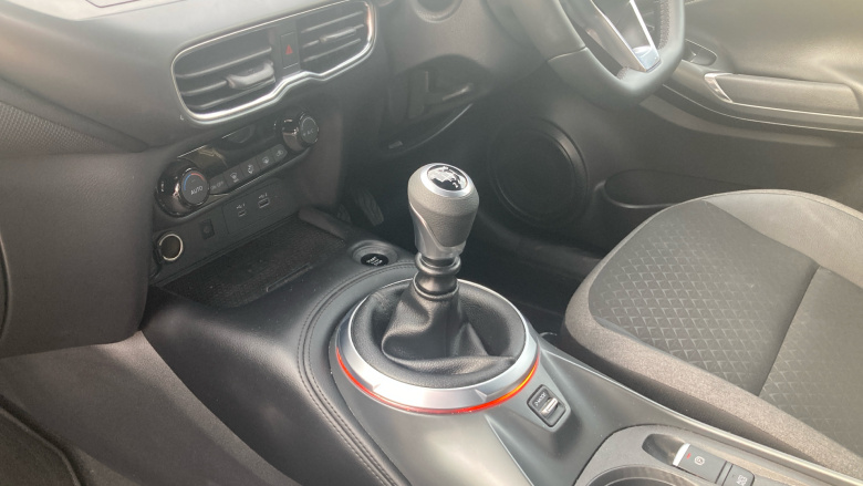 Nissan Juke 1.0 DiG-T N-Connecta 5dr Petrol Hatchback